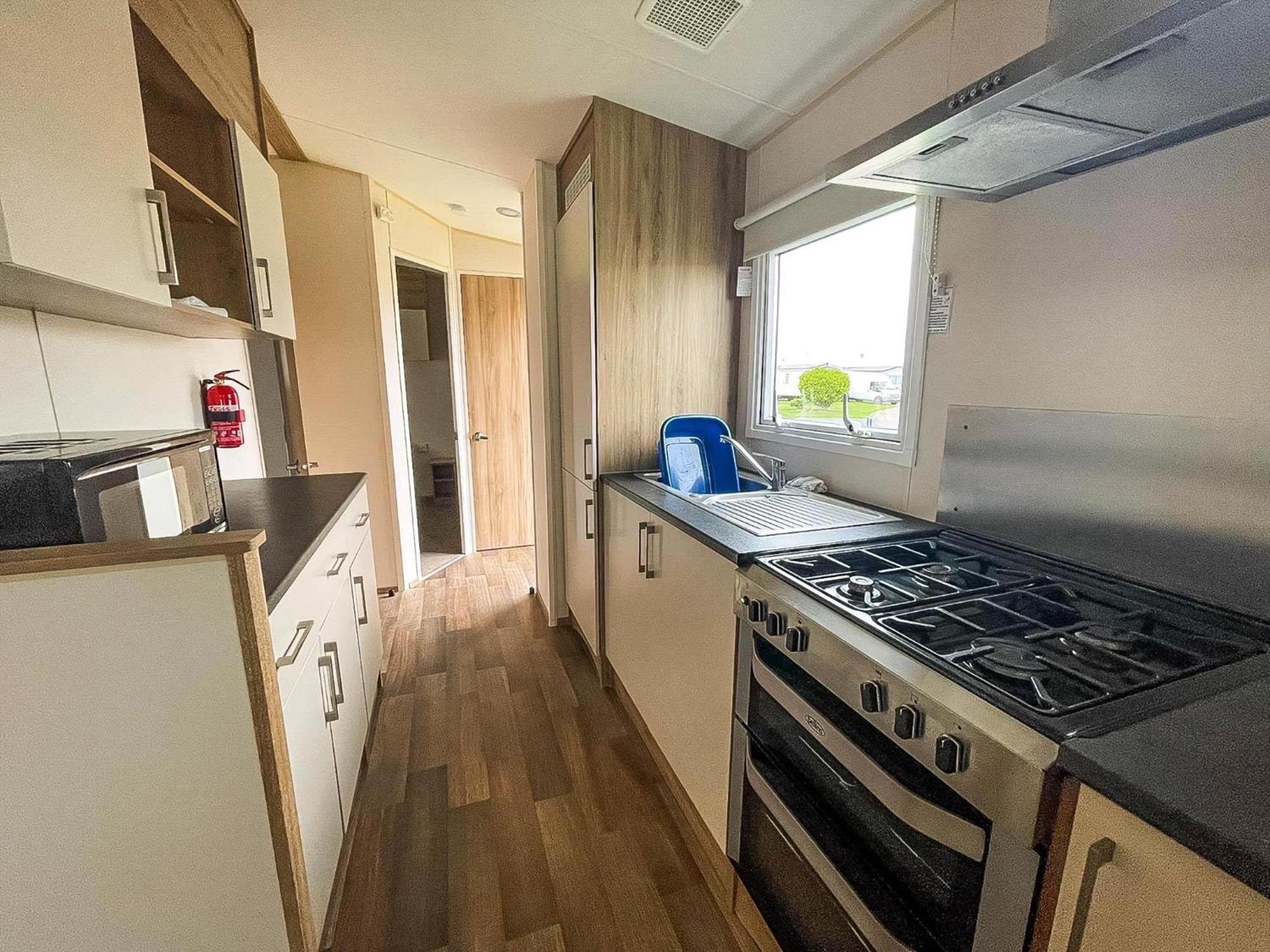 Superb 6 Berth Caravan At St Osyth Beach, Near Clacton-On-Sea Ref 28008Mc Exterior foto